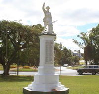 Atherton War Memorial - Darwin Holiday