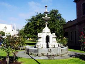 Cave Gardens - Darwin Holiday 0