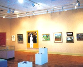 Griffith Regional Art Gallery - Darwin Holiday 0