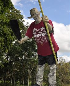 Cane Cutter Memorial - Darwin Holiday 2