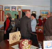 Peak Hill Art Gallery - Darwin Holiday