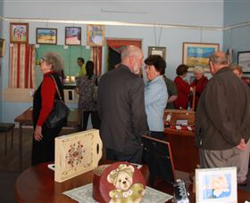 Peak Hill Art Gallery - Darwin Holiday 0