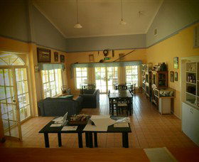 Red Earth Estate Vineyard - Darwin Holiday 4