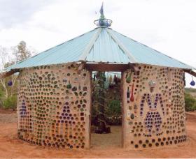 Aladdins Cave Bottlehouse - Darwin Holiday 0