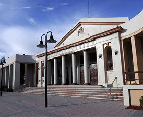 Moree Heritage And Art Deco Guided Walk - Darwin Holiday 0