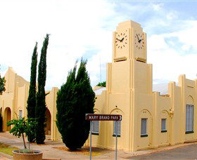 Moree Heritage And Art Deco Guided Walk - Darwin Holiday 1