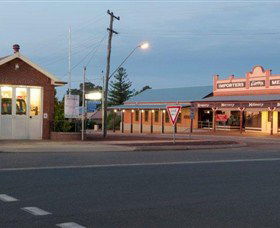 Up-To-Date Store Cultural And Learning Precinct - Darwin Holiday 4