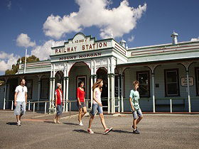 Mount Morgan Railway Museum - Darwin Holiday 0