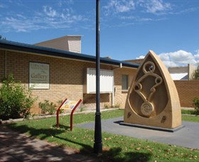 Chinchilla White Gums Art Gallery - Darwin Holiday 0