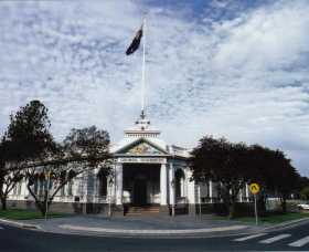 Museum Of The Riverina - Historic Council Chambers Site - Darwin Holiday 0