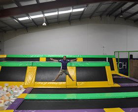 Jump N Putt - Darwin Holiday 0