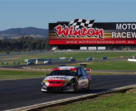 Winton Motor Raceway - Darwin Holiday 0