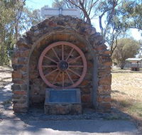Jindera Pioneer Cairn - Darwin Holiday