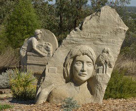 Heritage Sculptures At Pensioners Hill Lookout - Darwin Holiday 0
