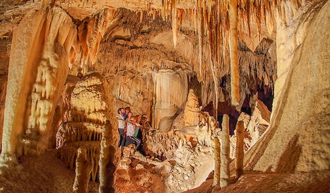 Kooringa Cave - Darwin Holiday 0