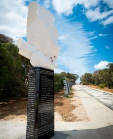 Convoy Walk And Lookout - Darwin Holiday 0