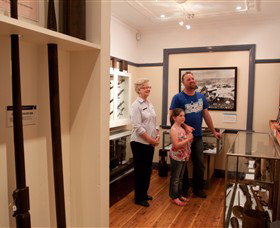 Rocky Hill War Memorial And Museum - Darwin Holiday 2