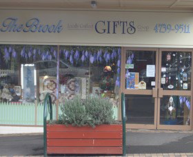 The Brook - Darwin Holiday 0