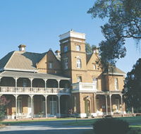 Woodbridge 1885 - Darwin Holiday