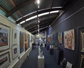 Purple Noon Gallery - Darwin Holiday 0