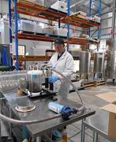 Hunter Distillery - Darwin Holiday 1