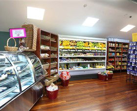 Hunter Valley Gardens Shopping Village - Darwin Holiday 3