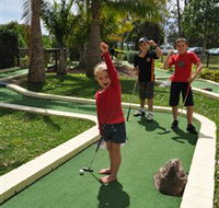 Hunter Valley Aqua Golf and Putt Putt - Darwin Holiday