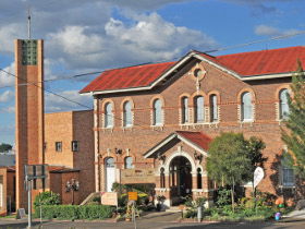 Ipswich Antique Centre - Darwin Holiday 1