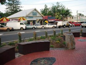 Maleny Handicraft Markets - Darwin Holiday 0