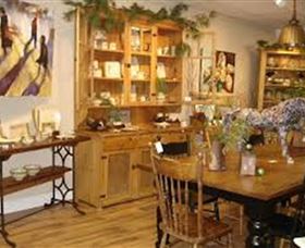 Dungog Fine Arts And Antiques - Darwin Holiday 0