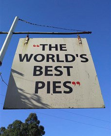 Kangaroo Valley Pie Shop - Darwin Holiday 0