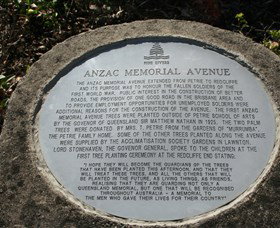 Anzac Memorial Avenue, Redcliffe - Darwin Holiday 0