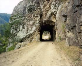 Old Glen Innes Road And The Historic Tunnel Grafton - Darwin Holiday 0