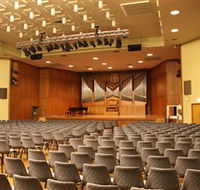 Wollongong Town Hall - Darwin Holiday