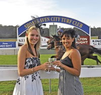 Shoalhaven City Turf Club - Darwin Holiday
