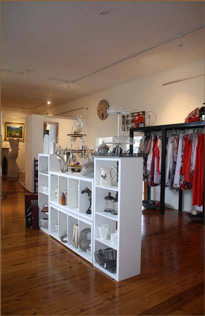 House Of Gabriel - Darwin Holiday 6