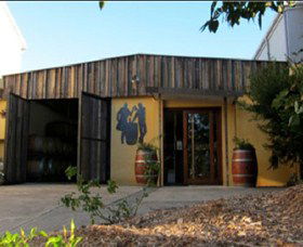 Inner City Winemakers - Darwin Holiday 0
