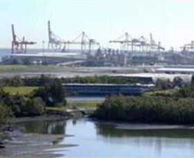 Port Of Brisbane Visitors Centre - Darwin Holiday 3