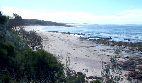 Monument Beach Picnic Area - Darwin Holiday 0