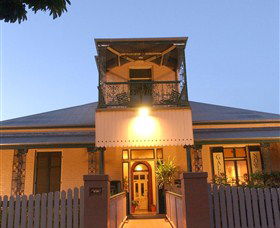 Grafton Regional Art Gallery - Darwin Holiday 0