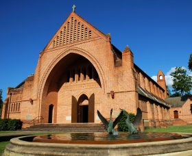Christ Church Cathedral Grafton - Darwin Holiday 0