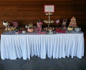 Cookabarra Restaurant And Function Centre - Tailor Made Fish Farms - Darwin Holiday 4