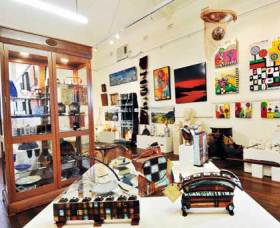 Nimbin Artists Gallery - Darwin Holiday 0