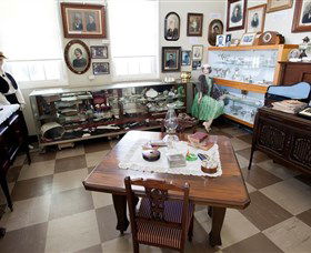 Lawrence Museum And Historical Society Inc - Darwin Holiday 5