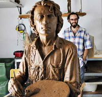 Damien Lucas Sculpture and Design - Darwin Holiday