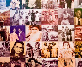 Aboriginal Art Gallery Space - Darwin Holiday 0