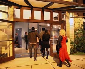 Jetty Memorial Theatre - Darwin Holiday 1