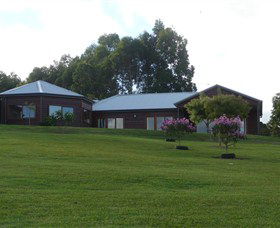 Roses Vineyard And Animal Farm - Darwin Holiday 4