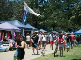 Coolangatta Art And Craft Markets - Darwin Holiday 0