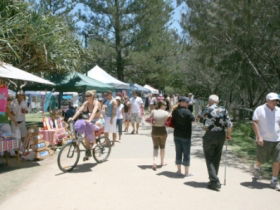 Coolangatta Art And Craft Markets - Darwin Holiday 2